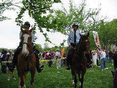 Police protect anti-choicers